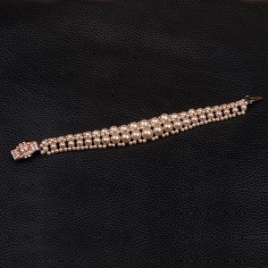 1940s Faux Pearl Bracelet with Beautiful Clasp | Dolly Diamond